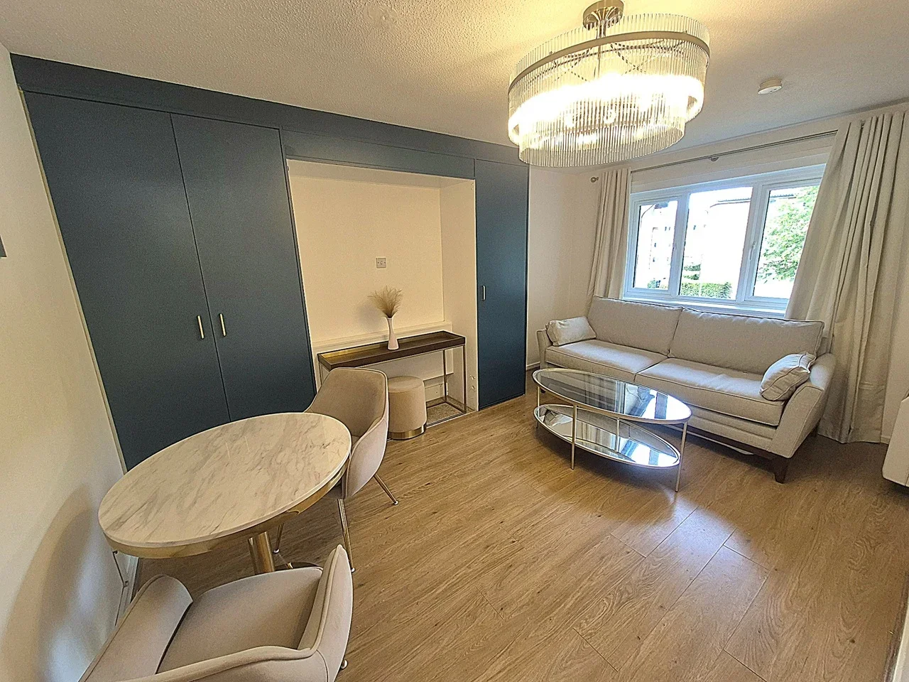 Flat Colindale Avenue in Greater London