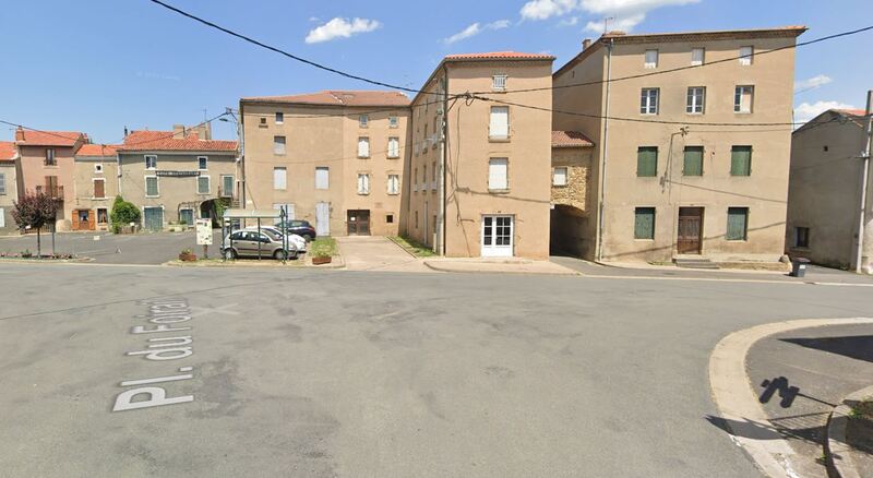 Appartement Place du Foirail à Mailhat