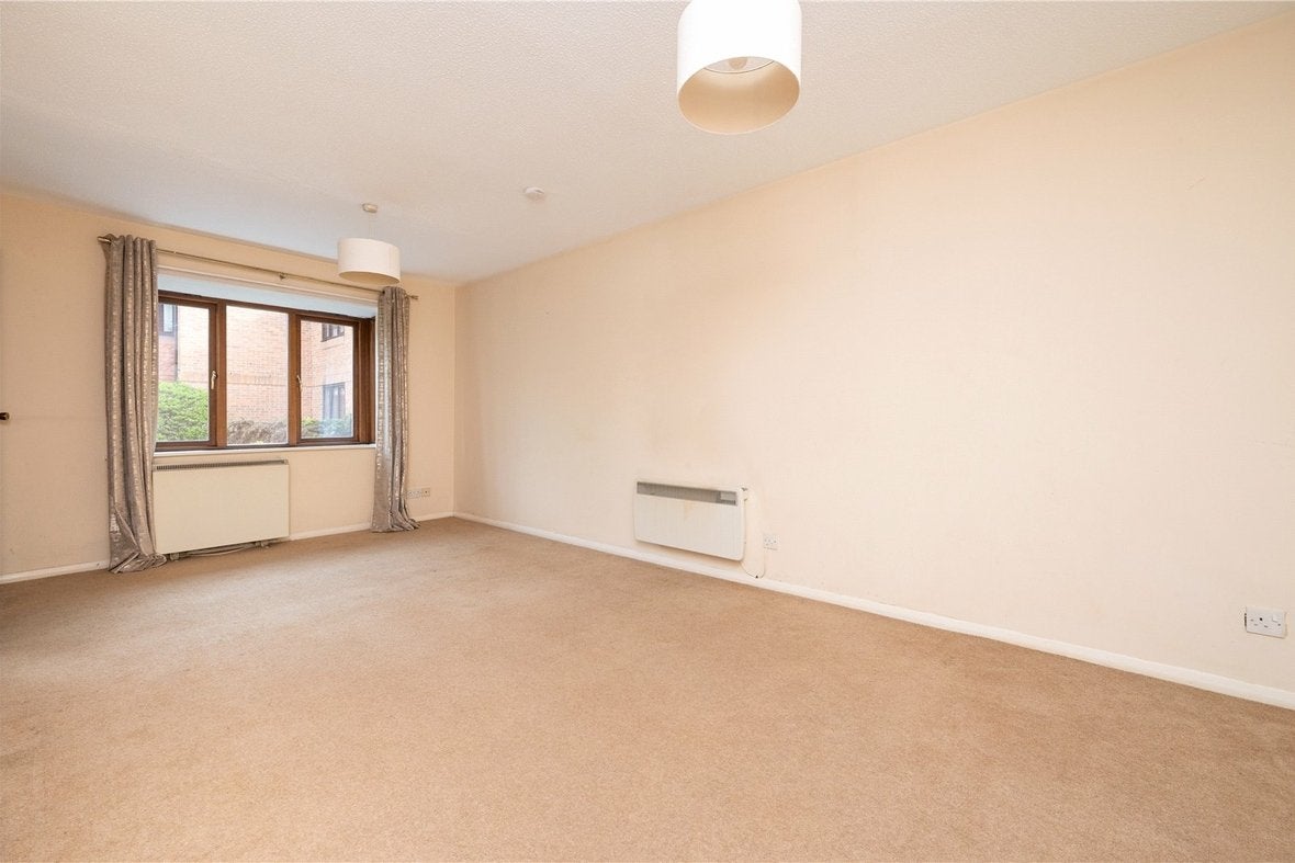 Flat Cotsmoor in St Albans