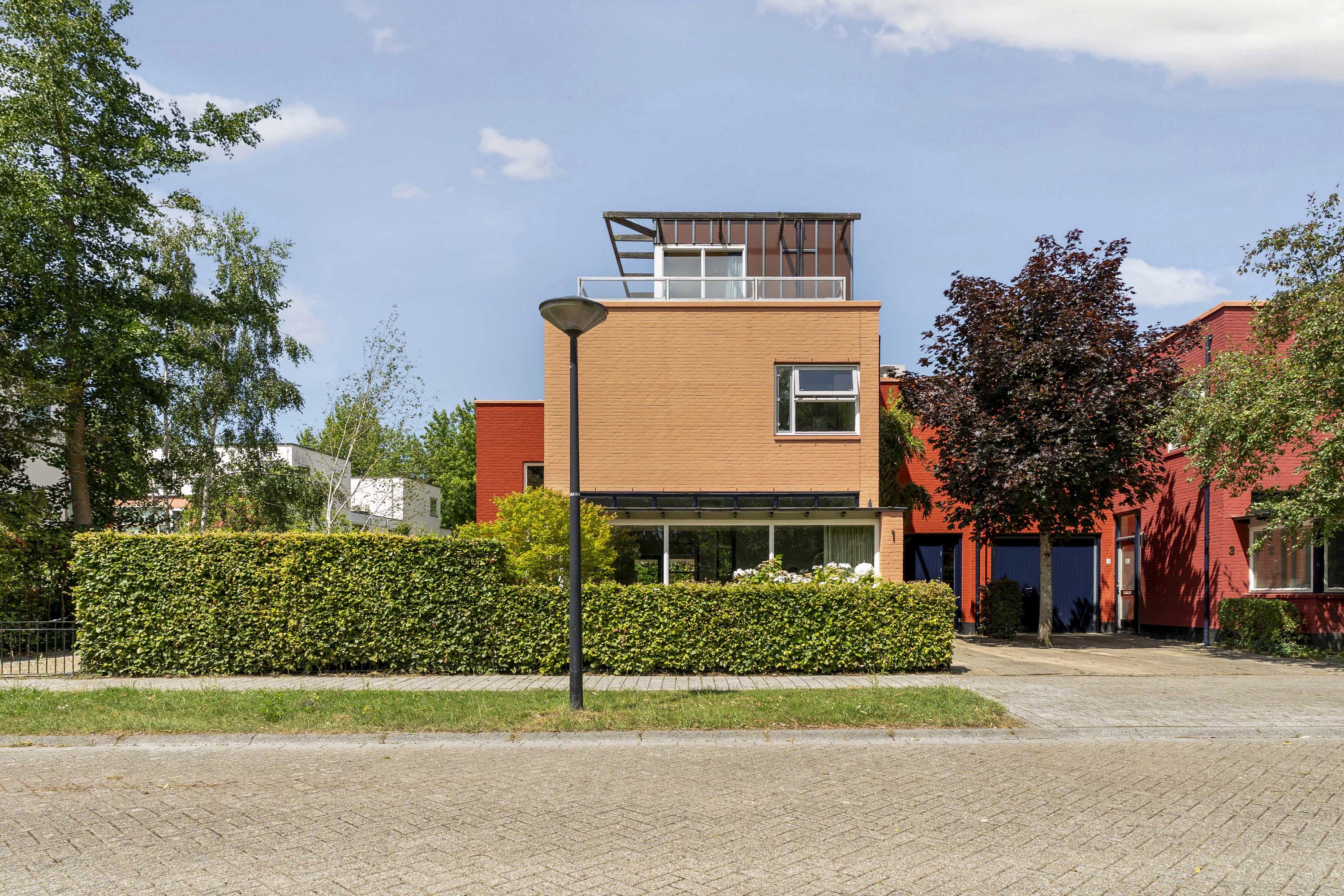 Huis Robijnplantsoen 1 in Almere