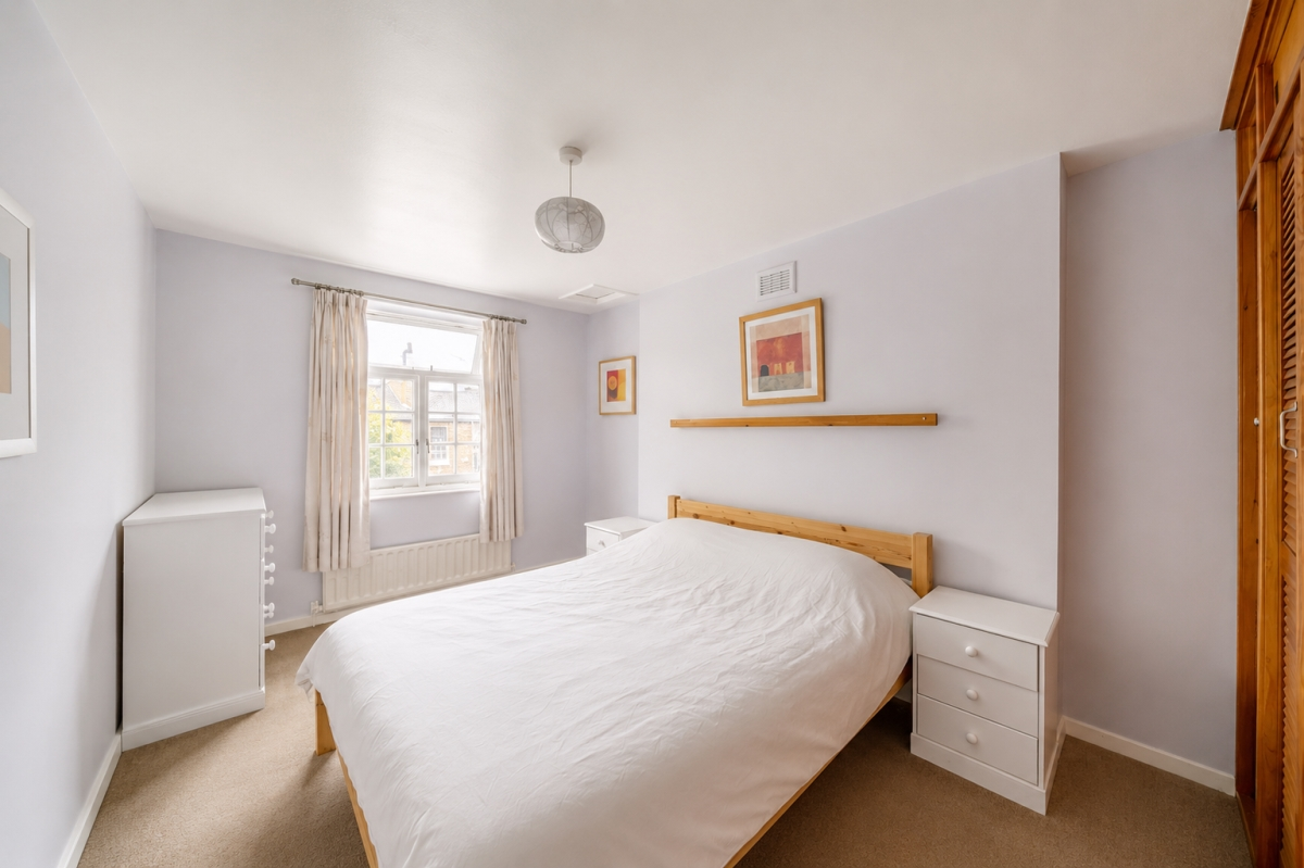 Flat Kildare Gardens in City of Westminster