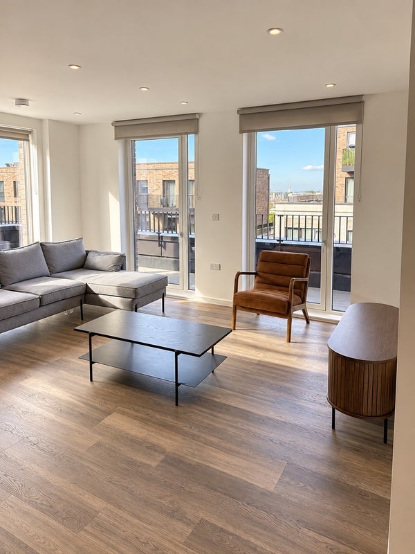 Room Headlam Road in Greater London