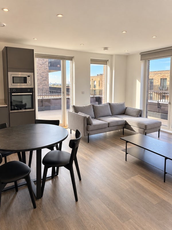 Room Headlam Road in Greater London