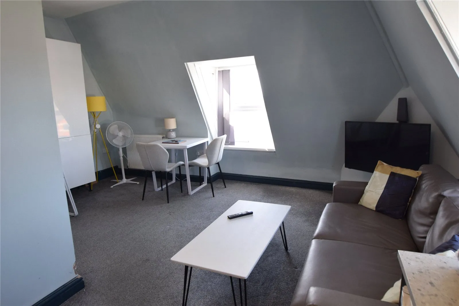Room Carlisle Road in Bridlington