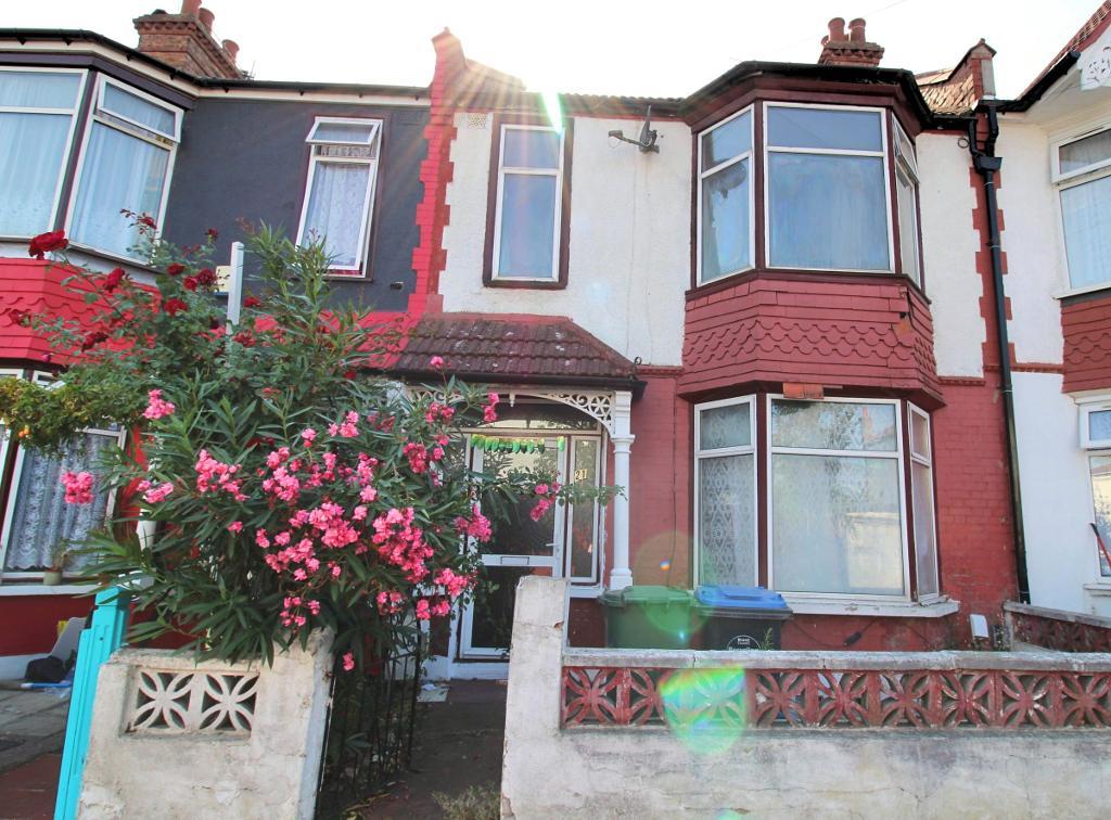 House Westbury Avenue in Greater London