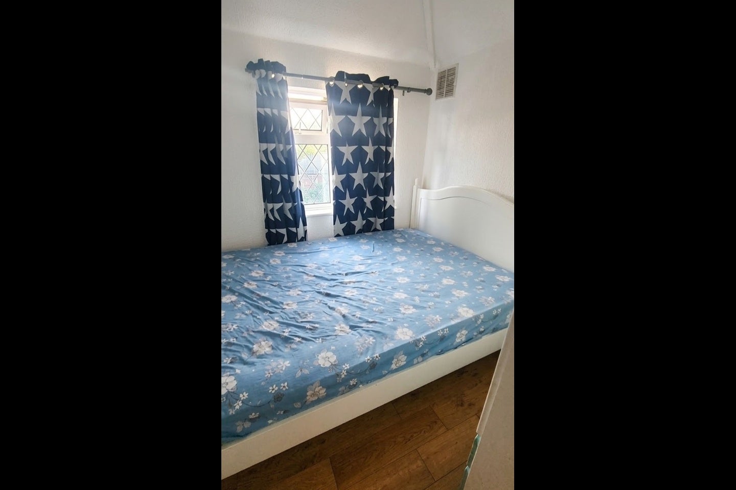 Room Eltham Green Road in Greater London