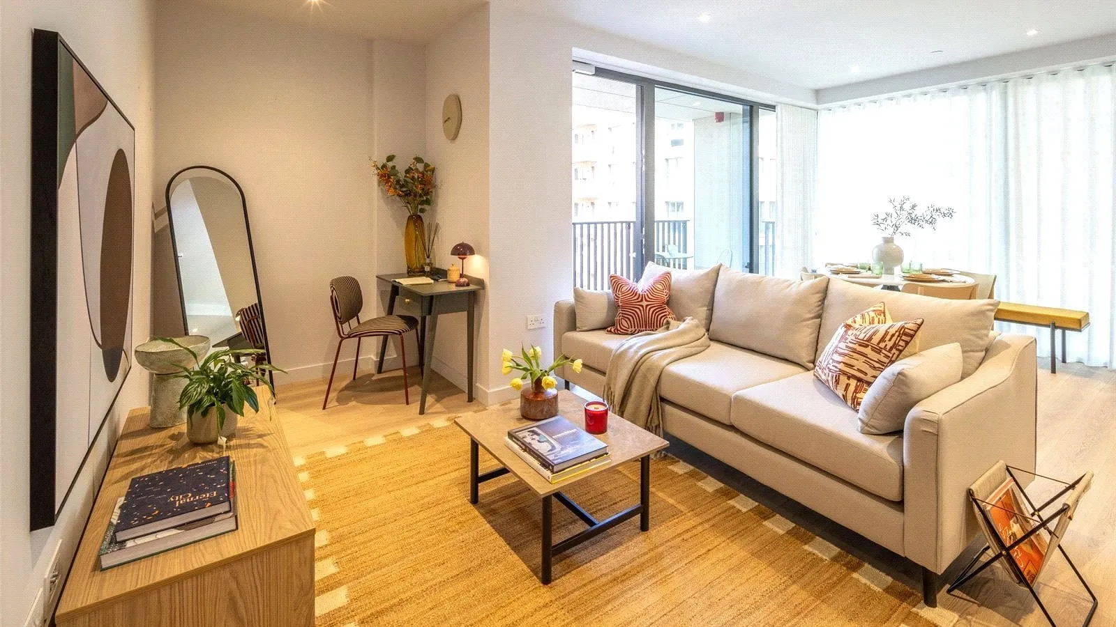 Flat Choral Street in Greater London