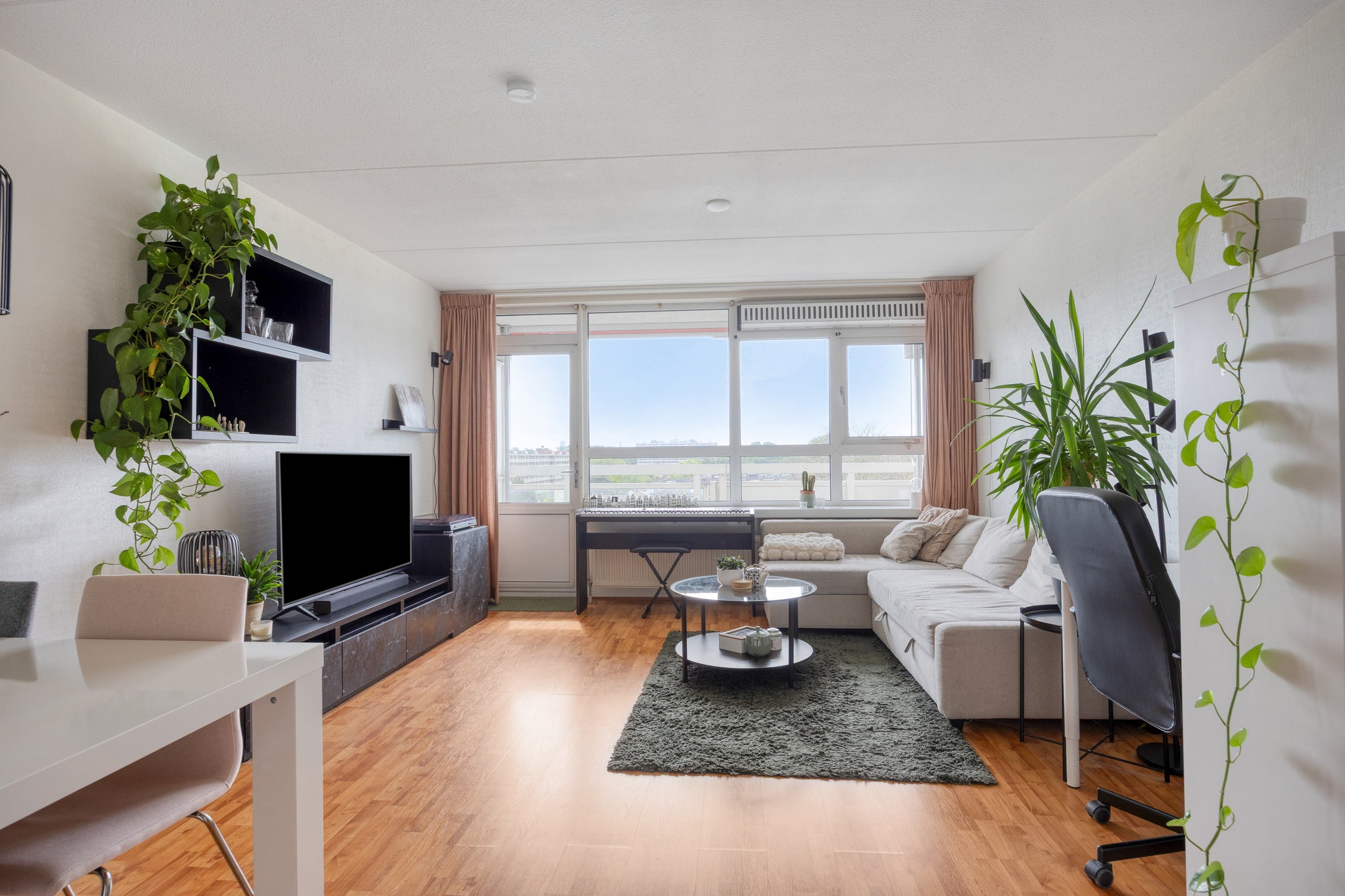 Appartement te koop: Voermanweg 672, Rotterdam