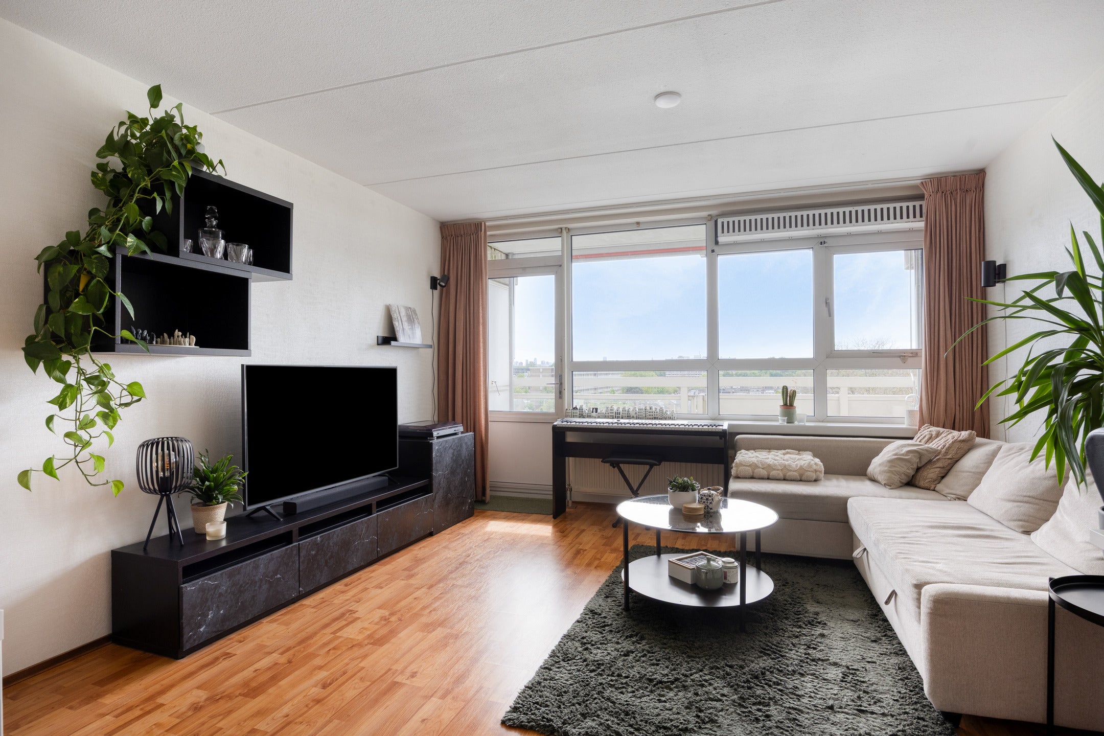 Appartement te koop: Voermanweg 672, Rotterdam
