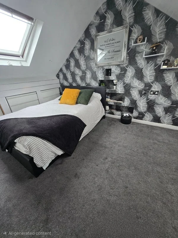 Room Waller Avenue in Luton