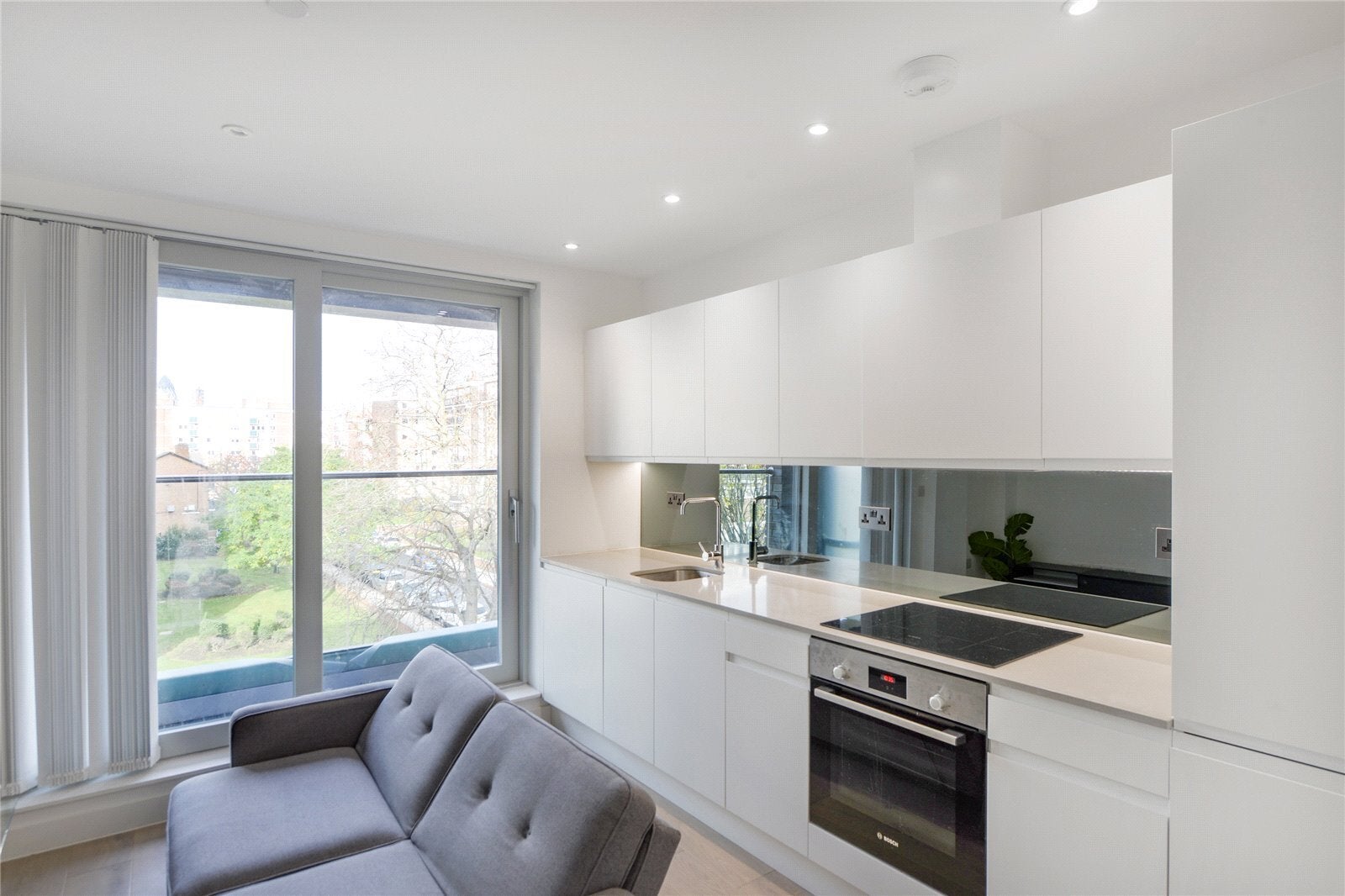 Flat Grange Walk in Greater London