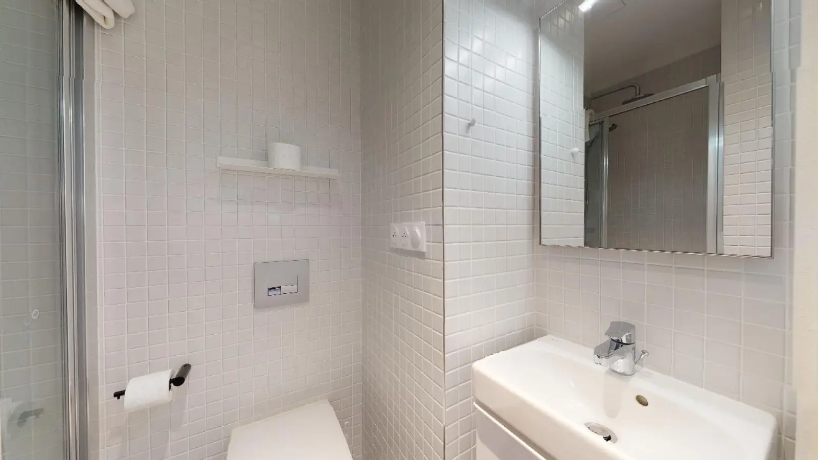 Flat Rue Guillaume Tell in Paris