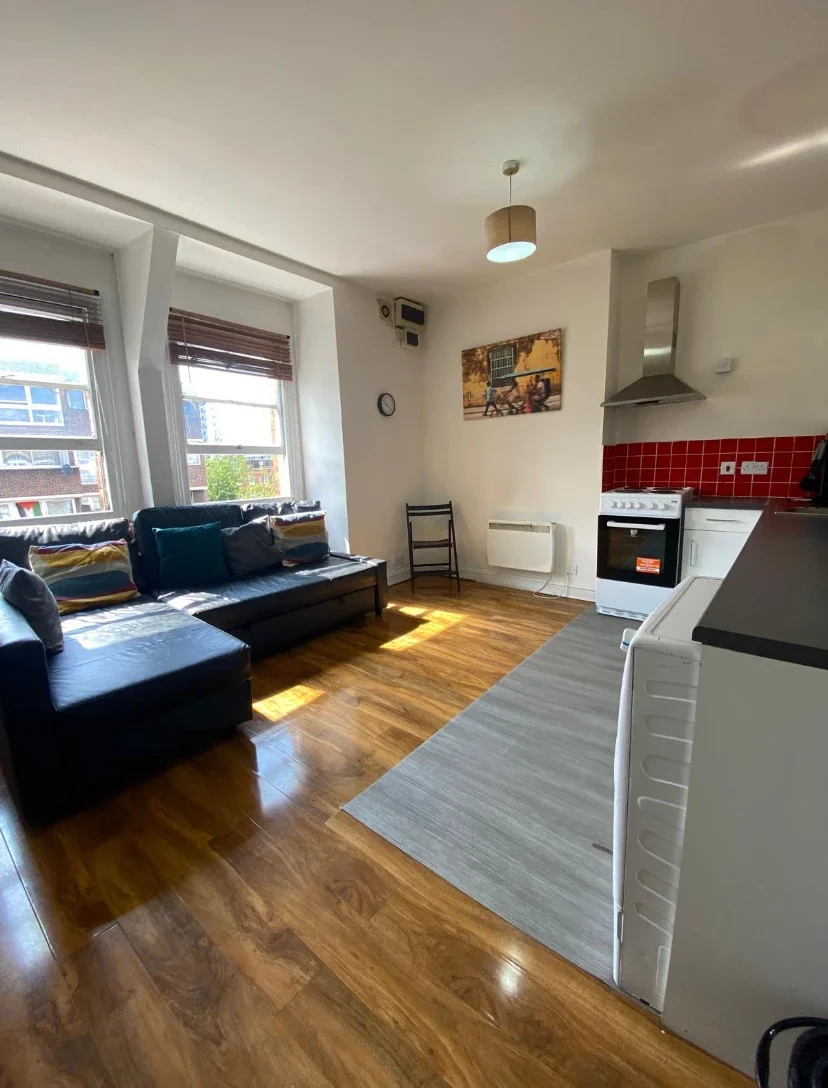 Flat Caledonian Road in Greater London