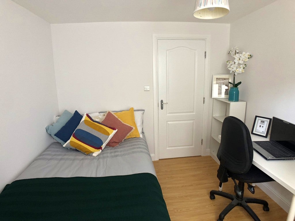 Room Lenton Road in Nottingham