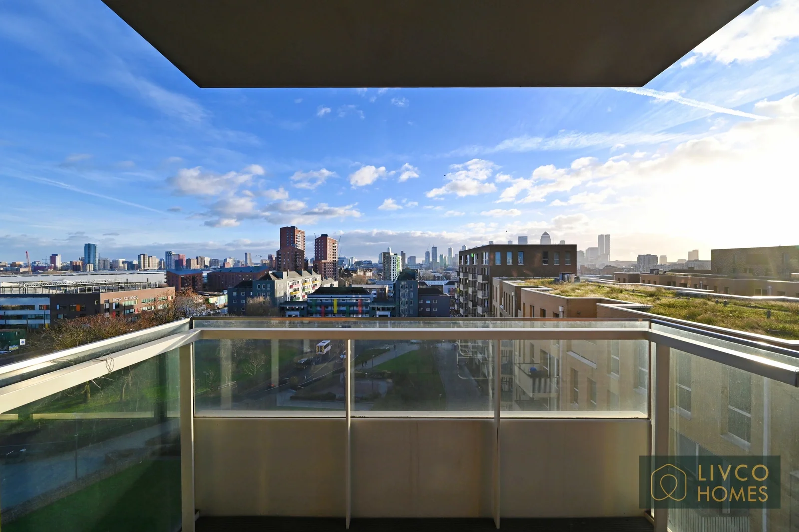 Flat Jefferson Plaza in Greater London