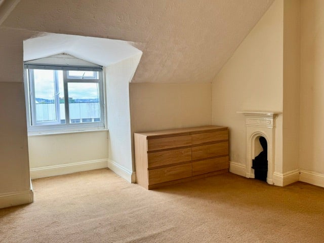 Room Wells Road in Bristol