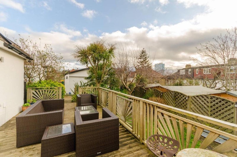 House Dibdin Close in Greater London
