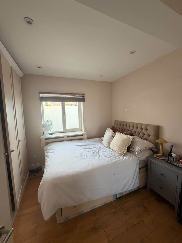 Room Munster Road in Greater London