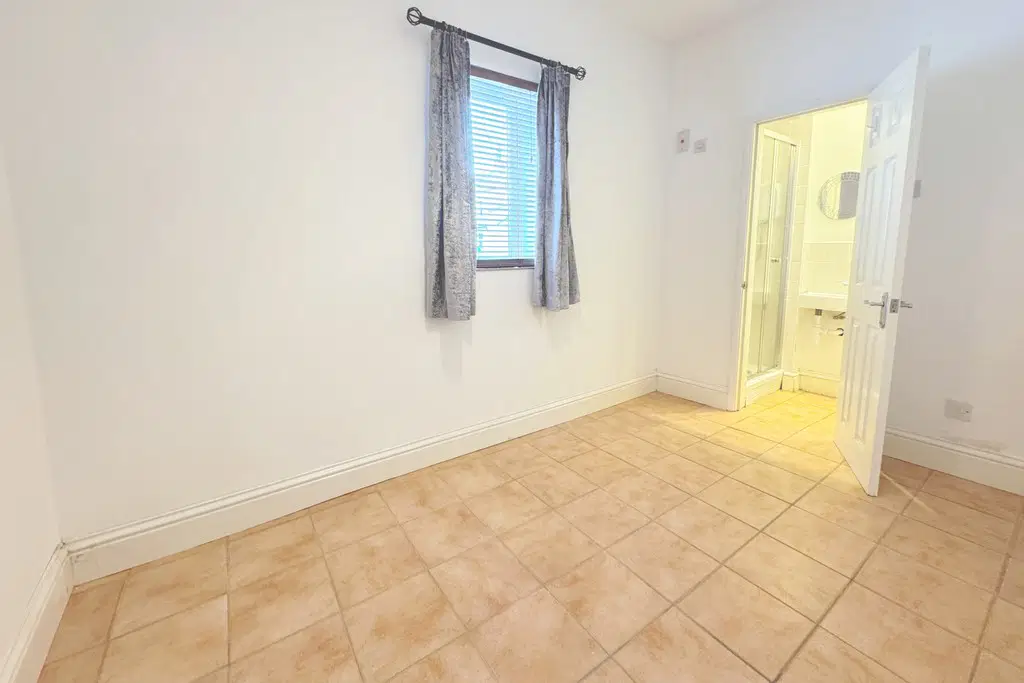 Flat Newbold Road in Rugby