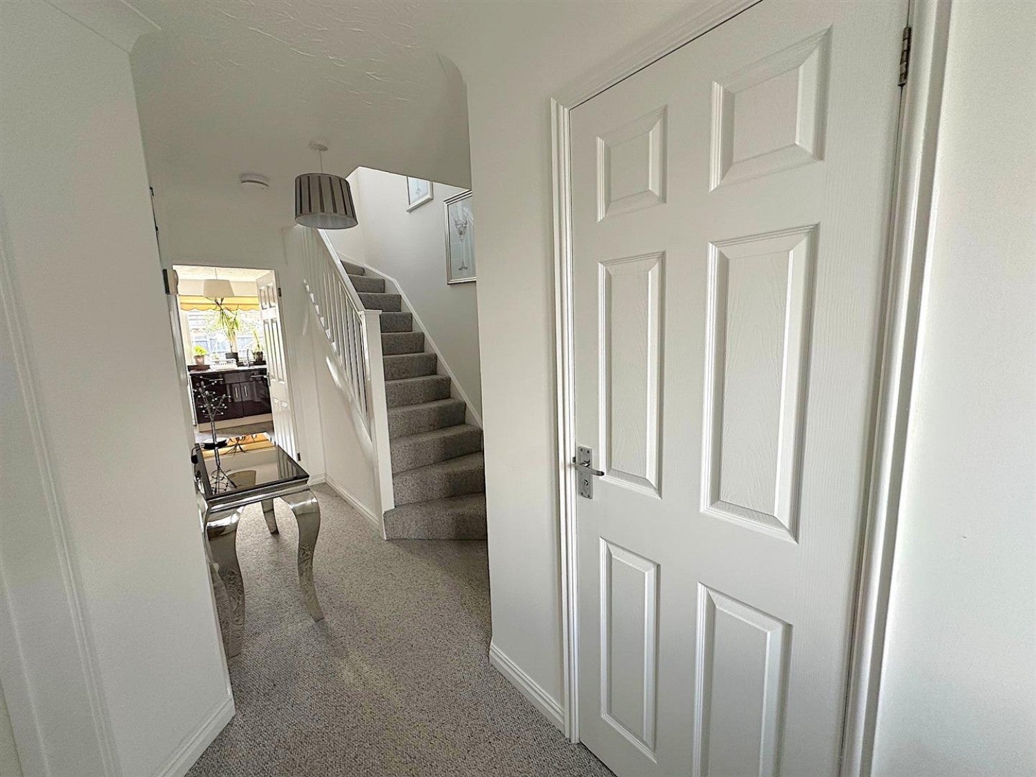 House Batchelor Close in Dudley