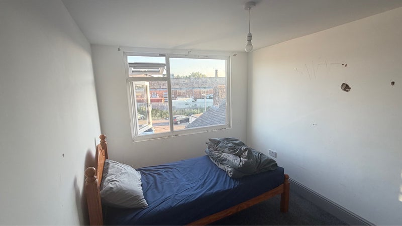 Room North Road in Stoke-on-Trent