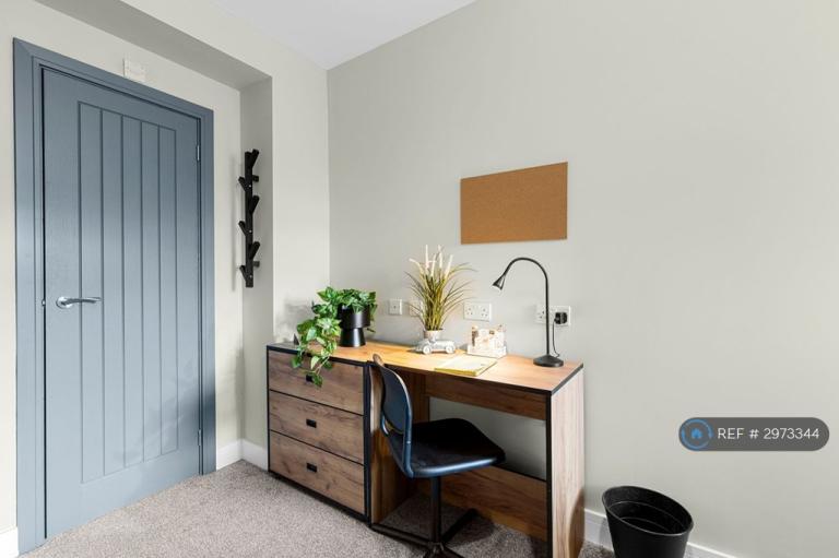 Room Low Road in Doncaster