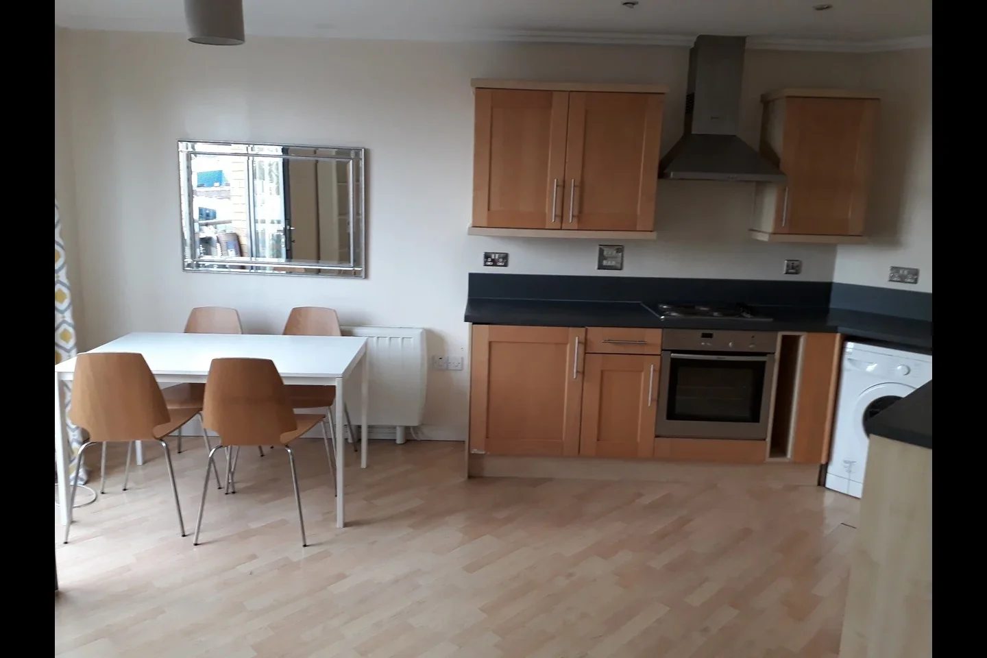 Flat Victoria Road in Greater London