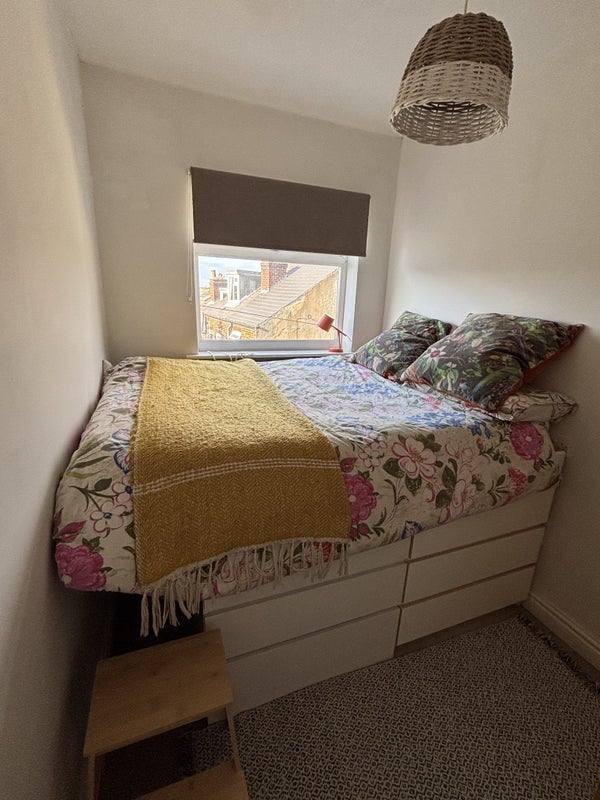 Room Norton Lees Road in Sheffield