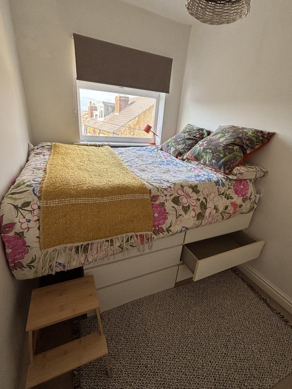Room Norton Lees Road in Sheffield