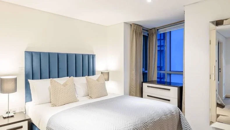 Flat Bromehead Street in Greater London