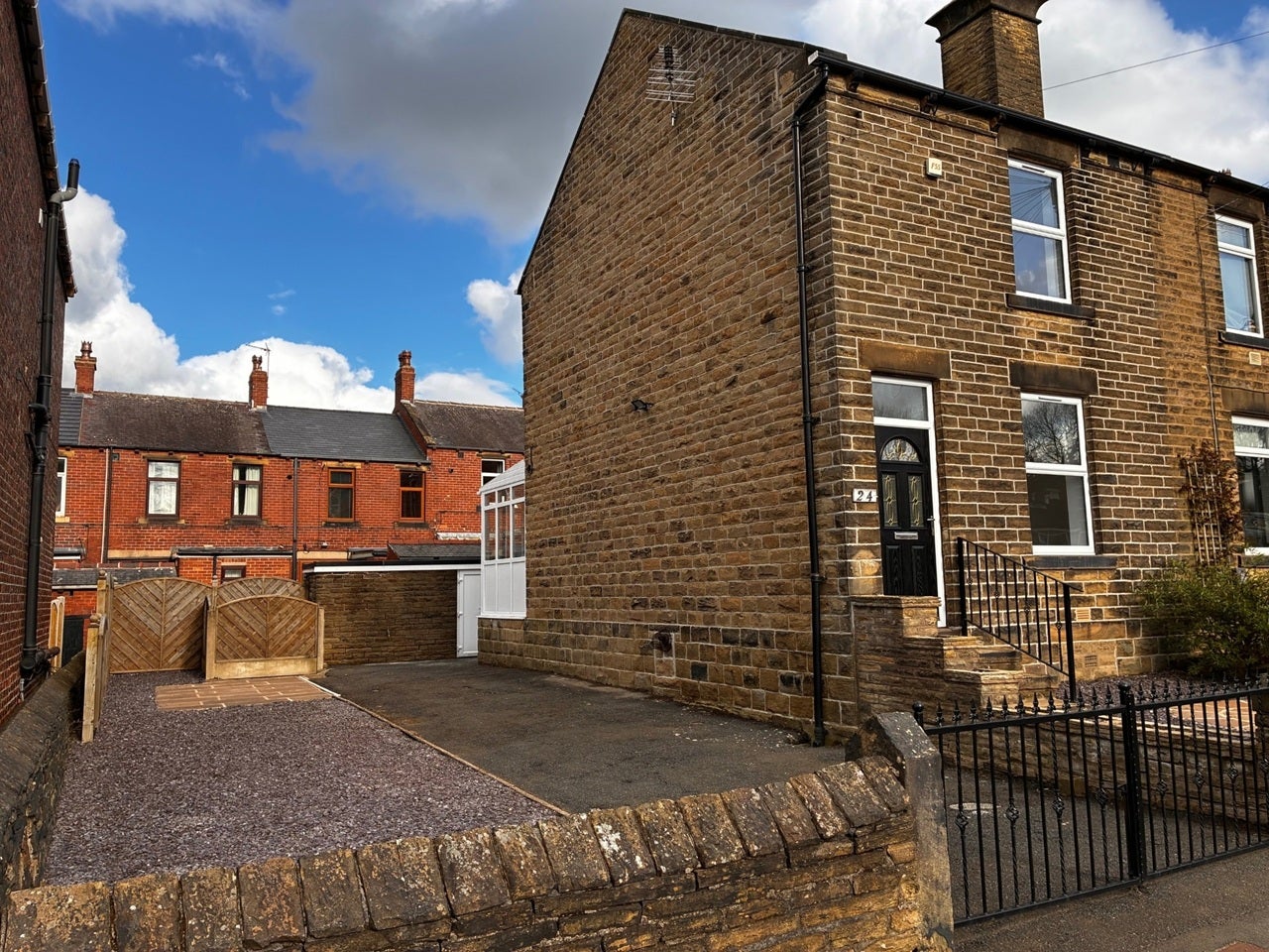 House Long Lane in Kirklees