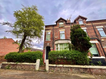 House Albert Park Road in Salford