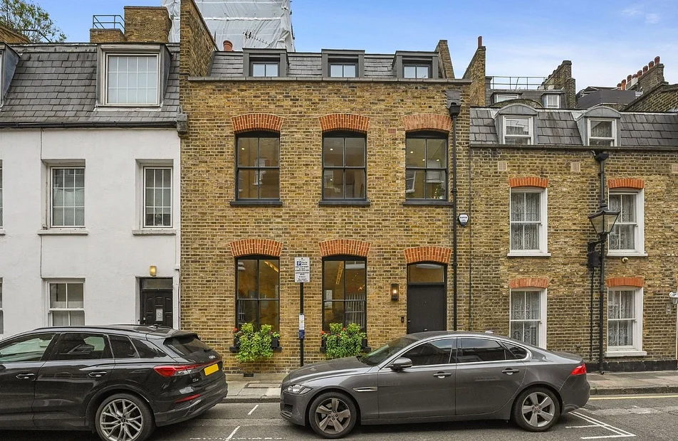 House Nottingham Place in City of Westminster