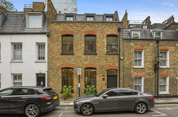 House Nottingham Place in City of Westminster