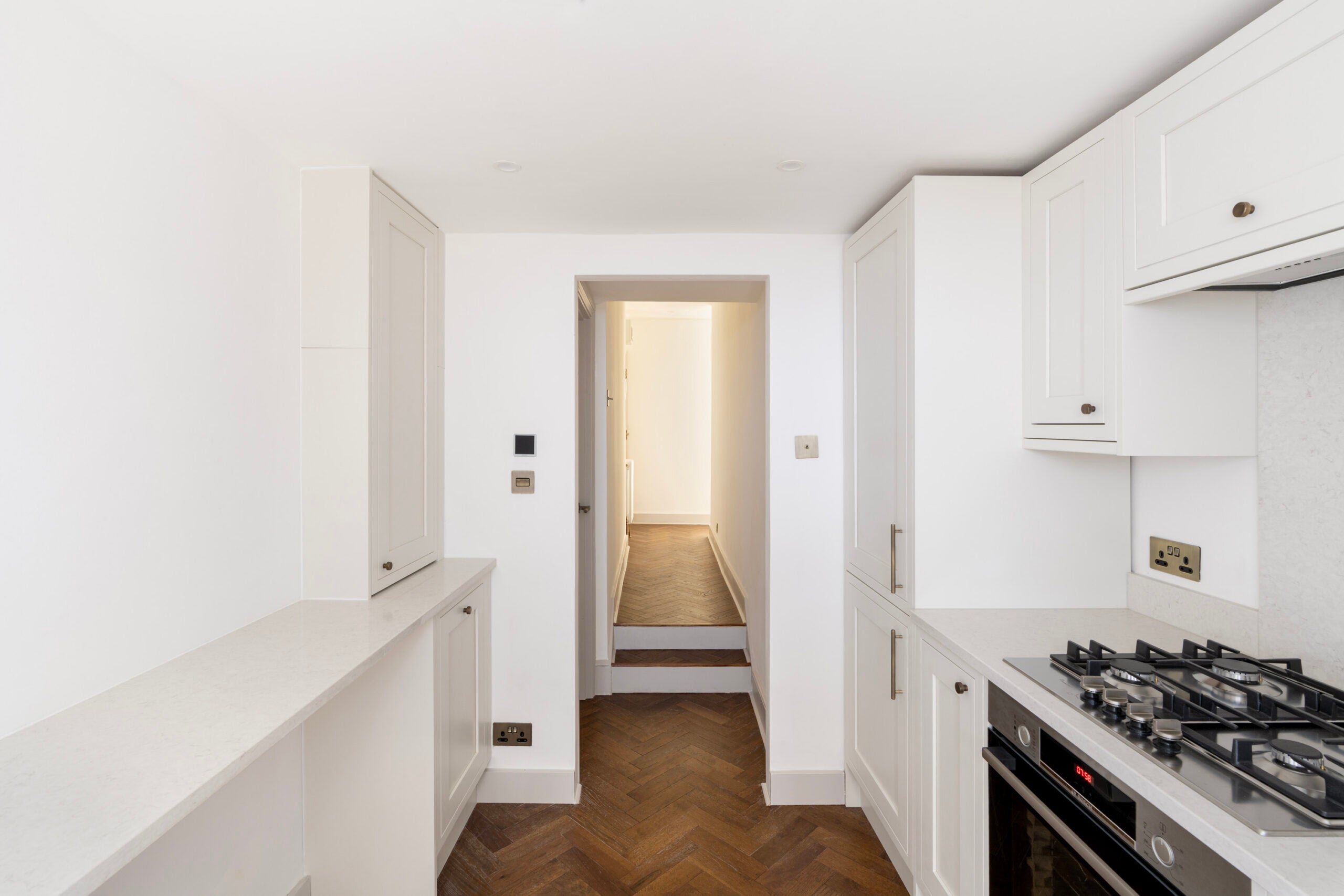 Flat Chesterton Road in Greater London