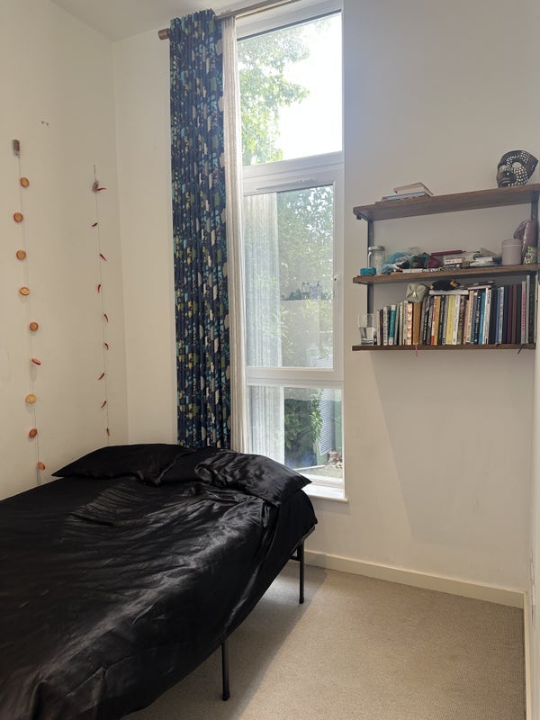 Room Tudway Road in Greater London