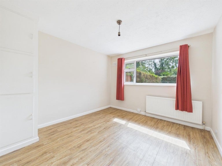 House Findon Close in Nuneaton and Bedworth