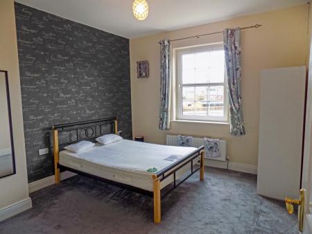 Flat Breton Crescent in Lisburn