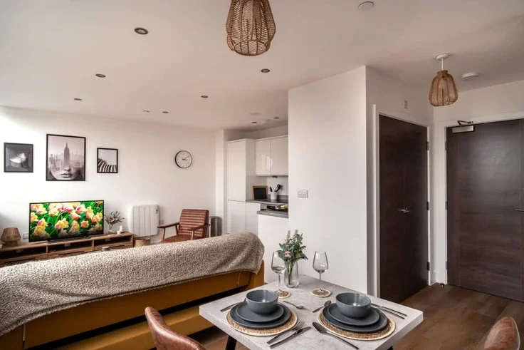 Flat Talbot Road in Trafford