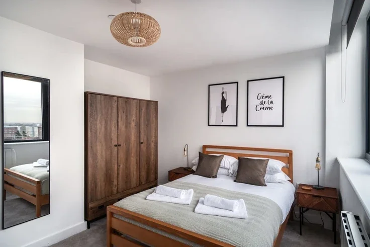 Flat Talbot Road in Trafford