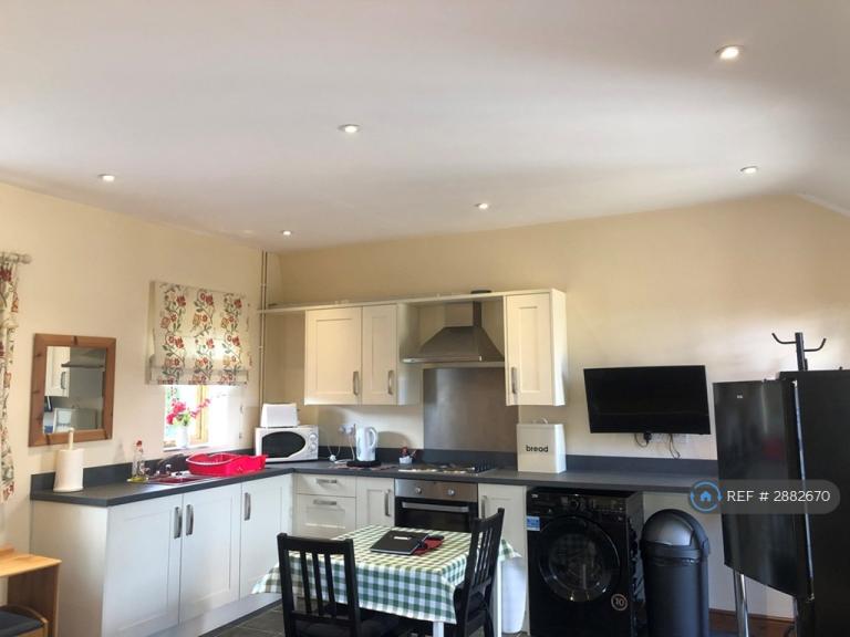 Flat Cadeby Lane in Hinckley and Bosworth