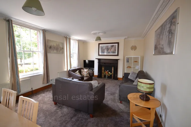 Flat Burnaby Road in Coventry