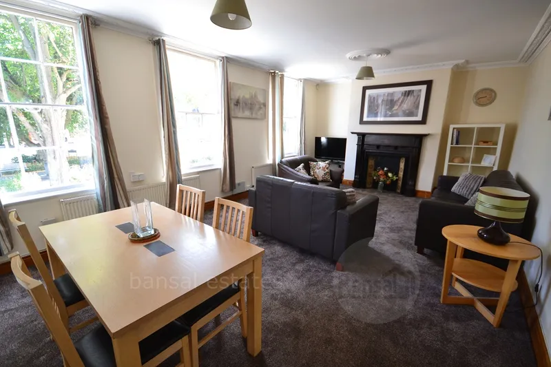 Flat Burnaby Road in Coventry