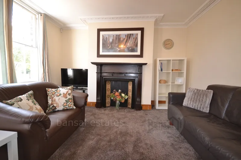 Flat Burnaby Road in Coventry