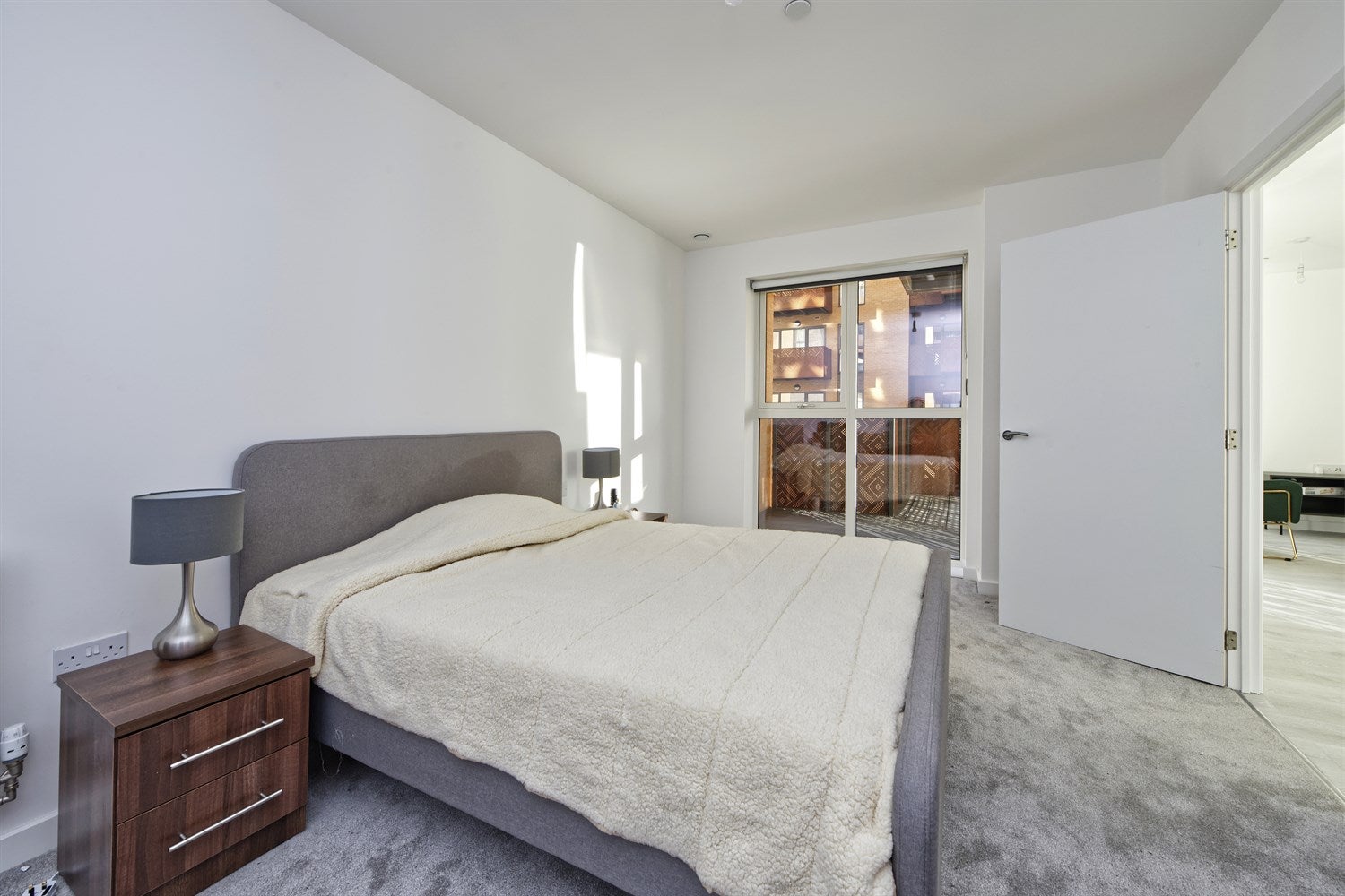 Flat East Acton Lane in Greater London