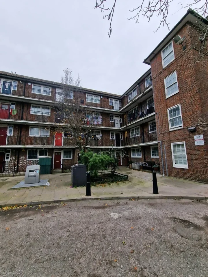 Flat Bromley High Street in Greater London