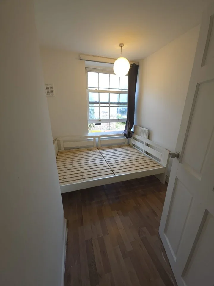 Flat Bromley High Street in Greater London