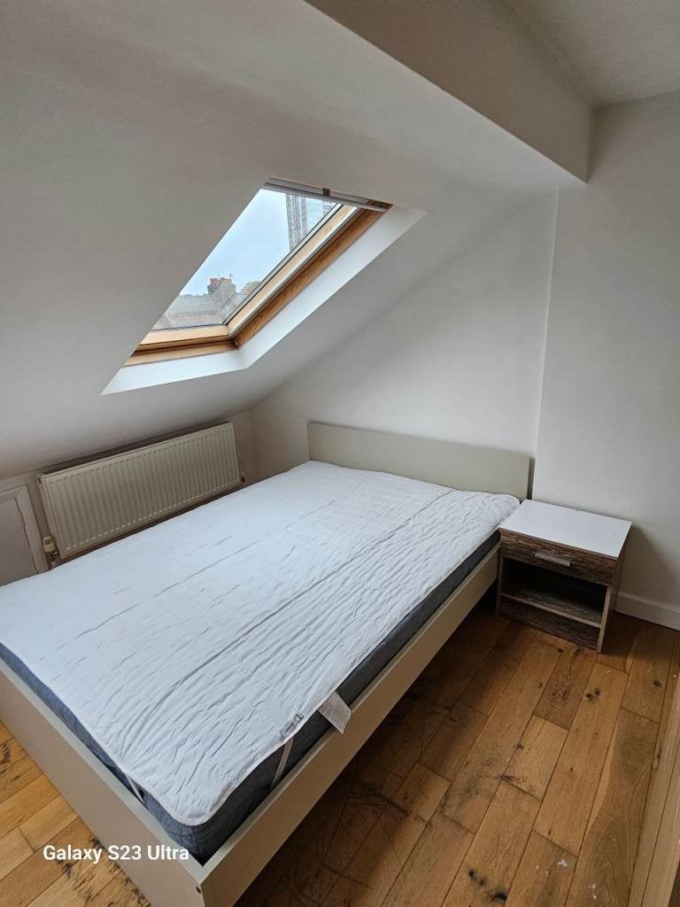 House Ingal Road in Greater London