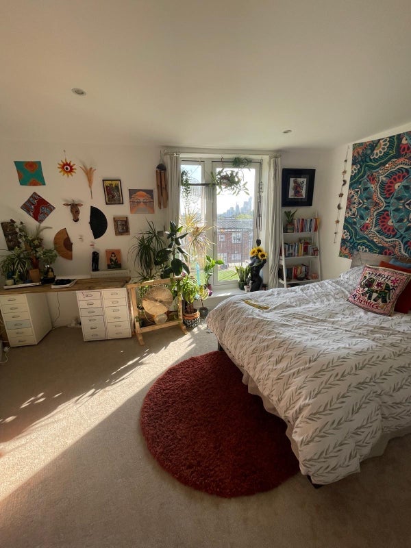 Room Lansdowne Drive in Greater London