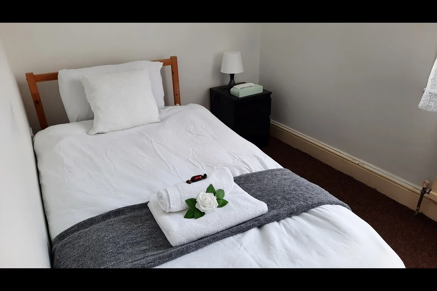 Room St. Erkenwald Road in Greater London